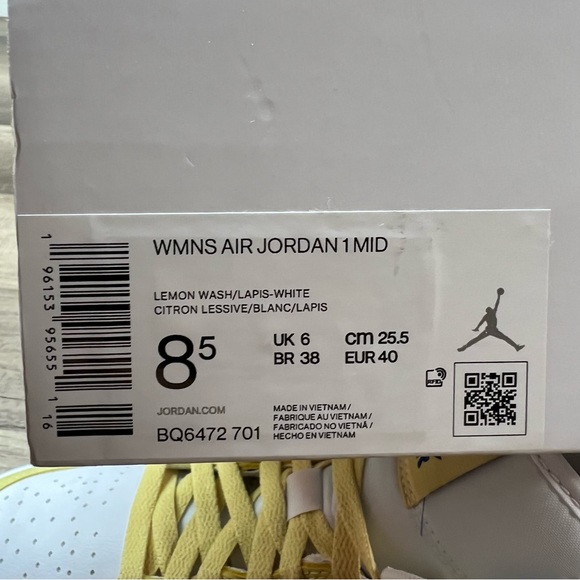 Nike Air Jordan 1 Mid - Picture 7 of 7